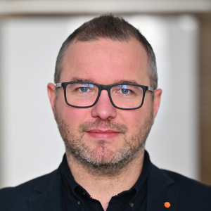 dr hab. inż. Tomasz Kurzynowski